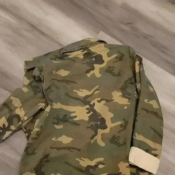 Scantuary Womens Shirt - Picture 4 of 5